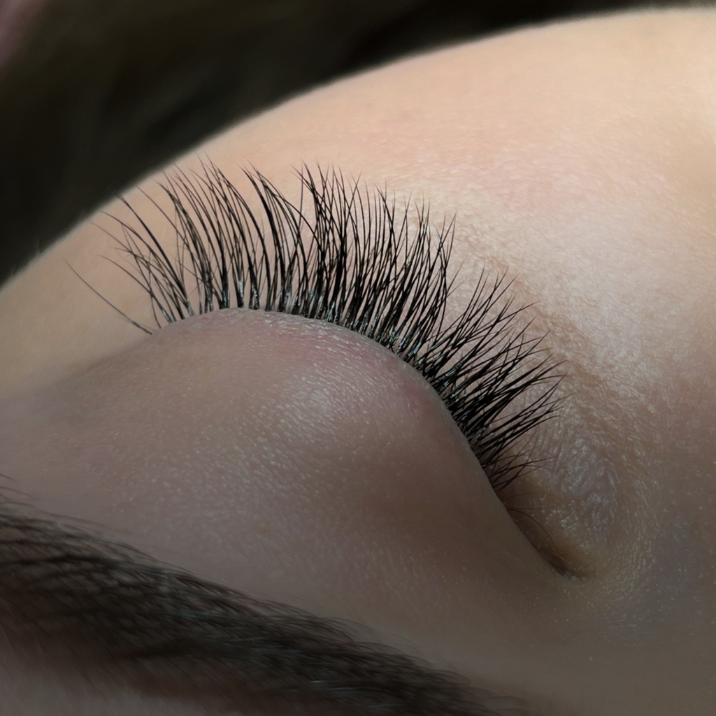 Custom Lash Extensions